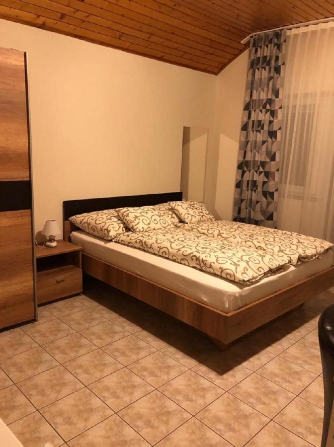 Jacint Apartman Hajduszoboszlo Exterior photo