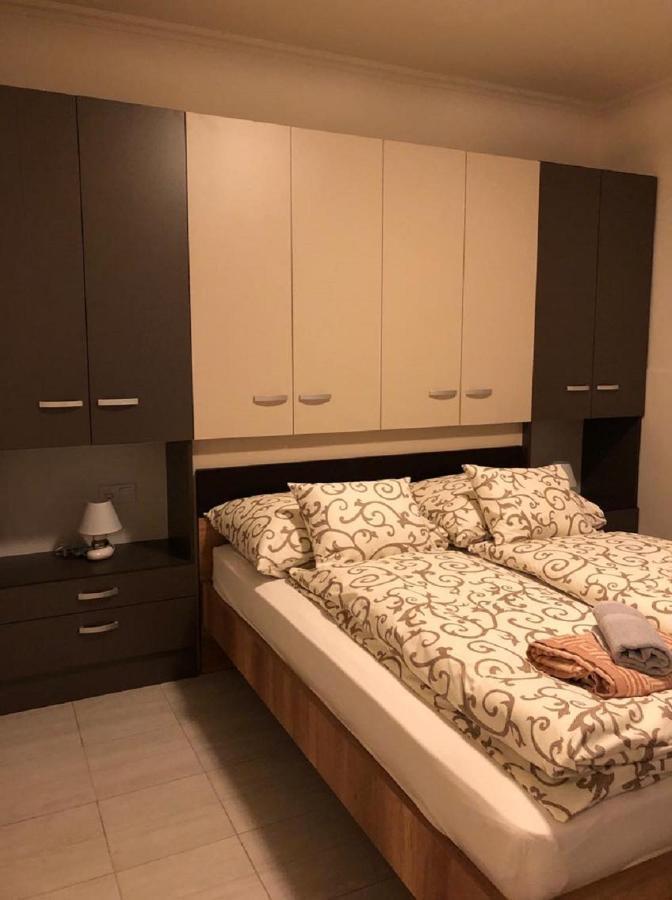 Jacint Apartman Hajduszoboszlo Exterior photo