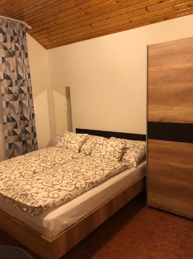 Jacint Apartman Hajduszoboszlo Exterior photo